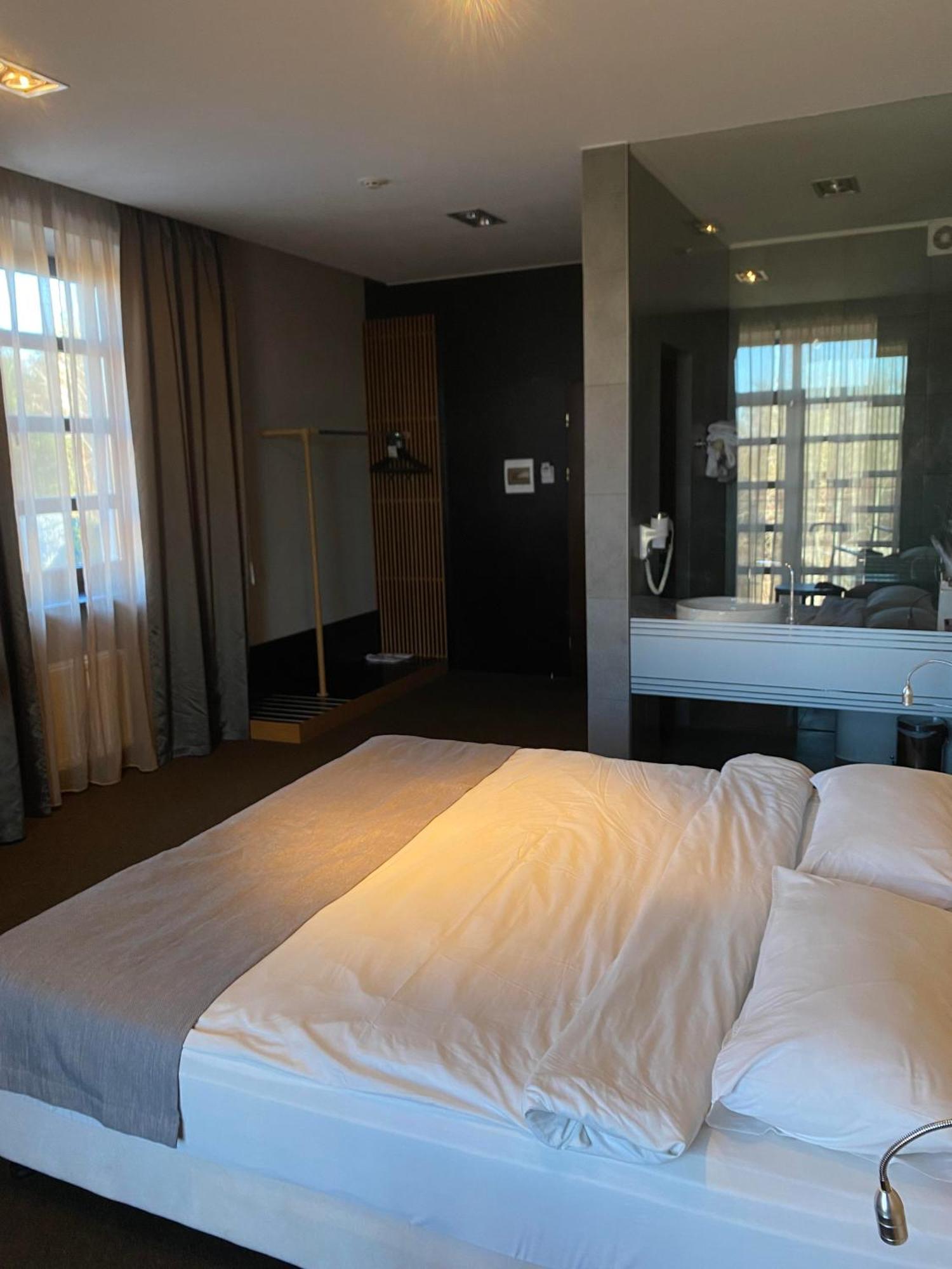 Park Hotel Switzerland Obariv Exterior photo